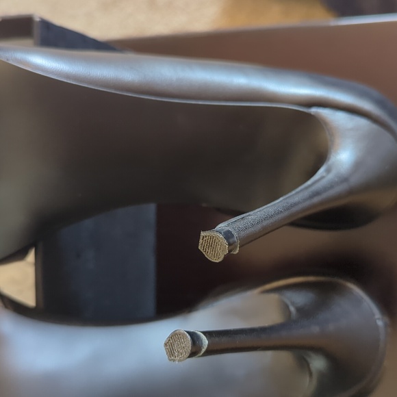 Aqua Dion black pumps - Picture 9 of 10